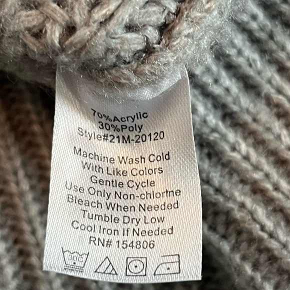 Women’s 21 Main chunky cable knit sweater with fringe, size large - Picture 6 of 7